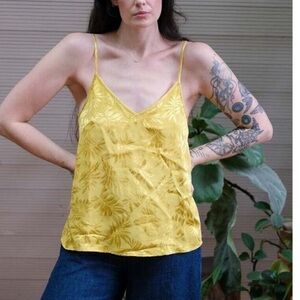 Xirena Rei Tank Top in Sun Palm Yellow Embossed Size Small